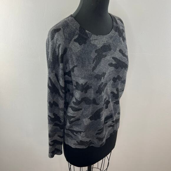 AQUA Gray Black Sweater Camouflage Cashmere Round Neck Long Sleeve Pullover - Picture 2 of 7